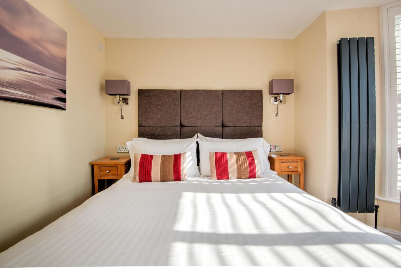 Potters Mooring Hotel Тінмут Екстер'єр фото