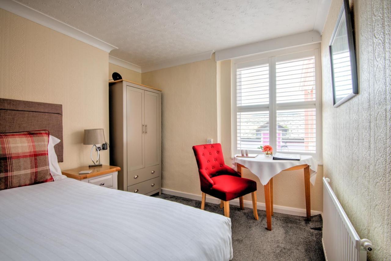 Potters Mooring Hotel Тінмут Екстер'єр фото