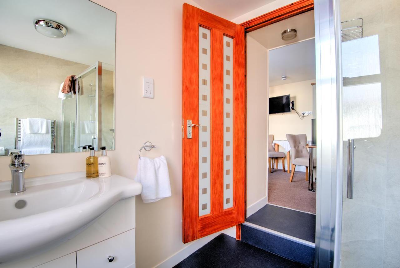 Potters Mooring Hotel Тінмут Екстер'єр фото