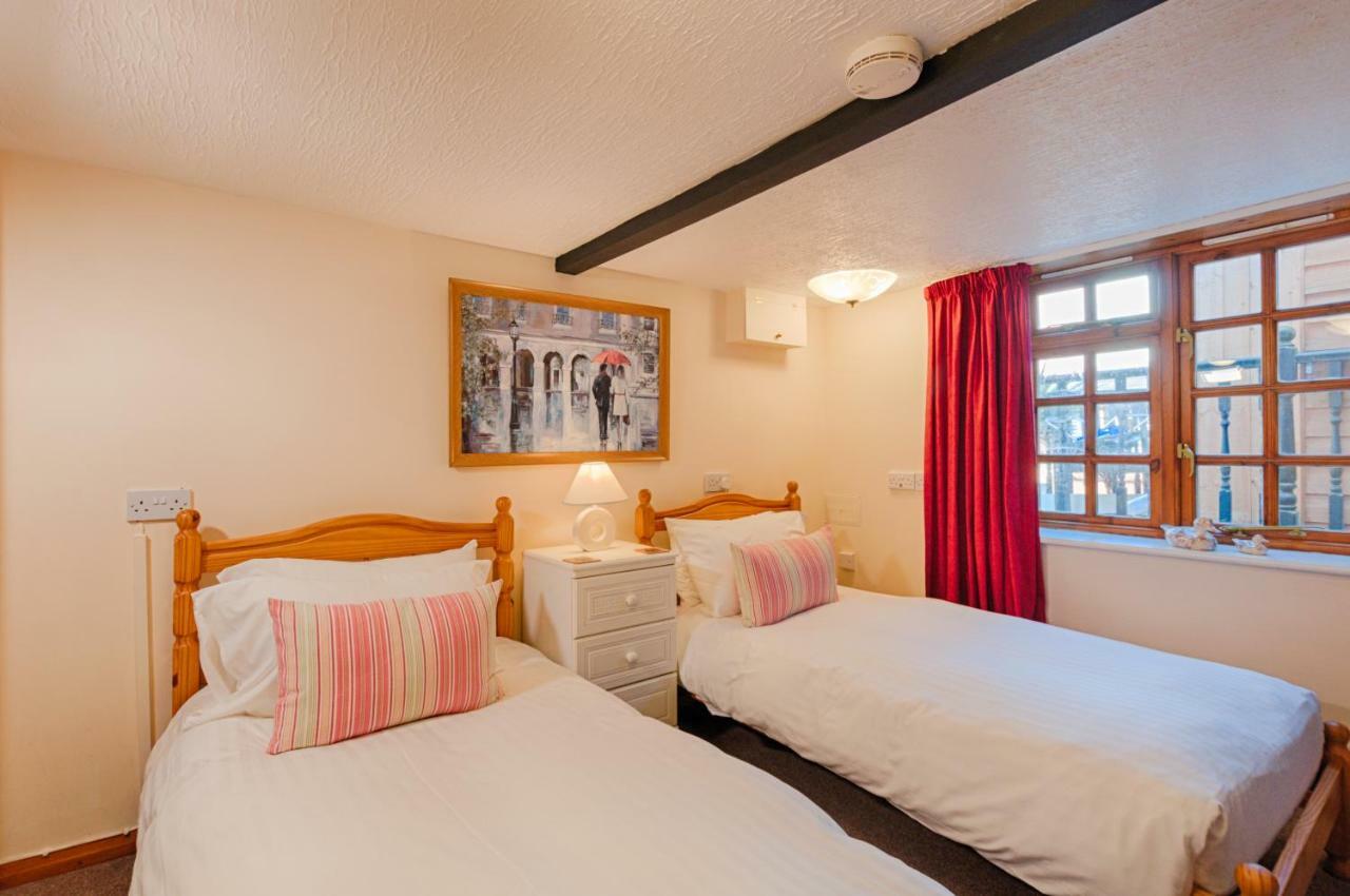 Potters Mooring Hotel Тінмут Екстер'єр фото